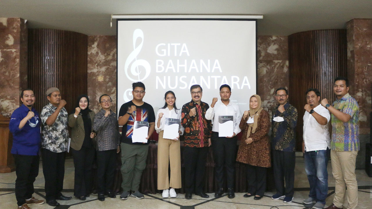 Disparbud Jabar Lepas Keberangkatan Wakil Jawa Barat Menuju Gita Bahana Nusantara Tingkat Nasional