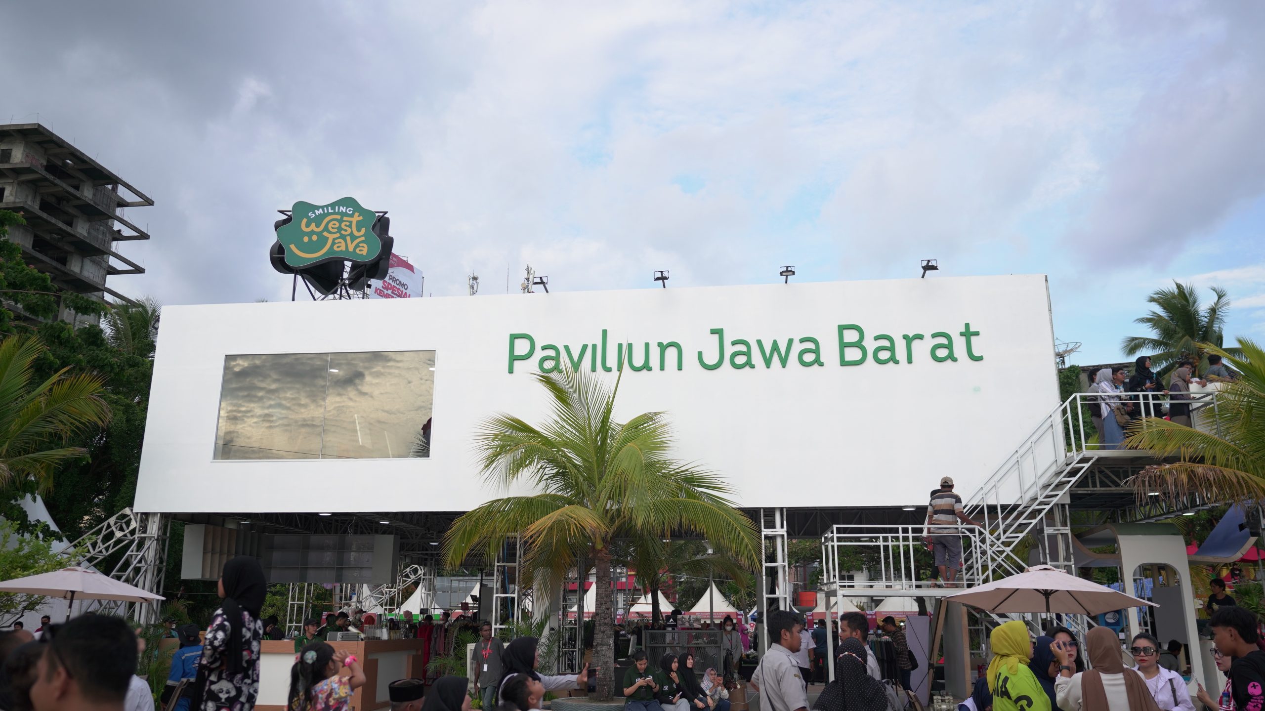 Paviliun Jabar Jadi Magnet Warga Kota Makassar