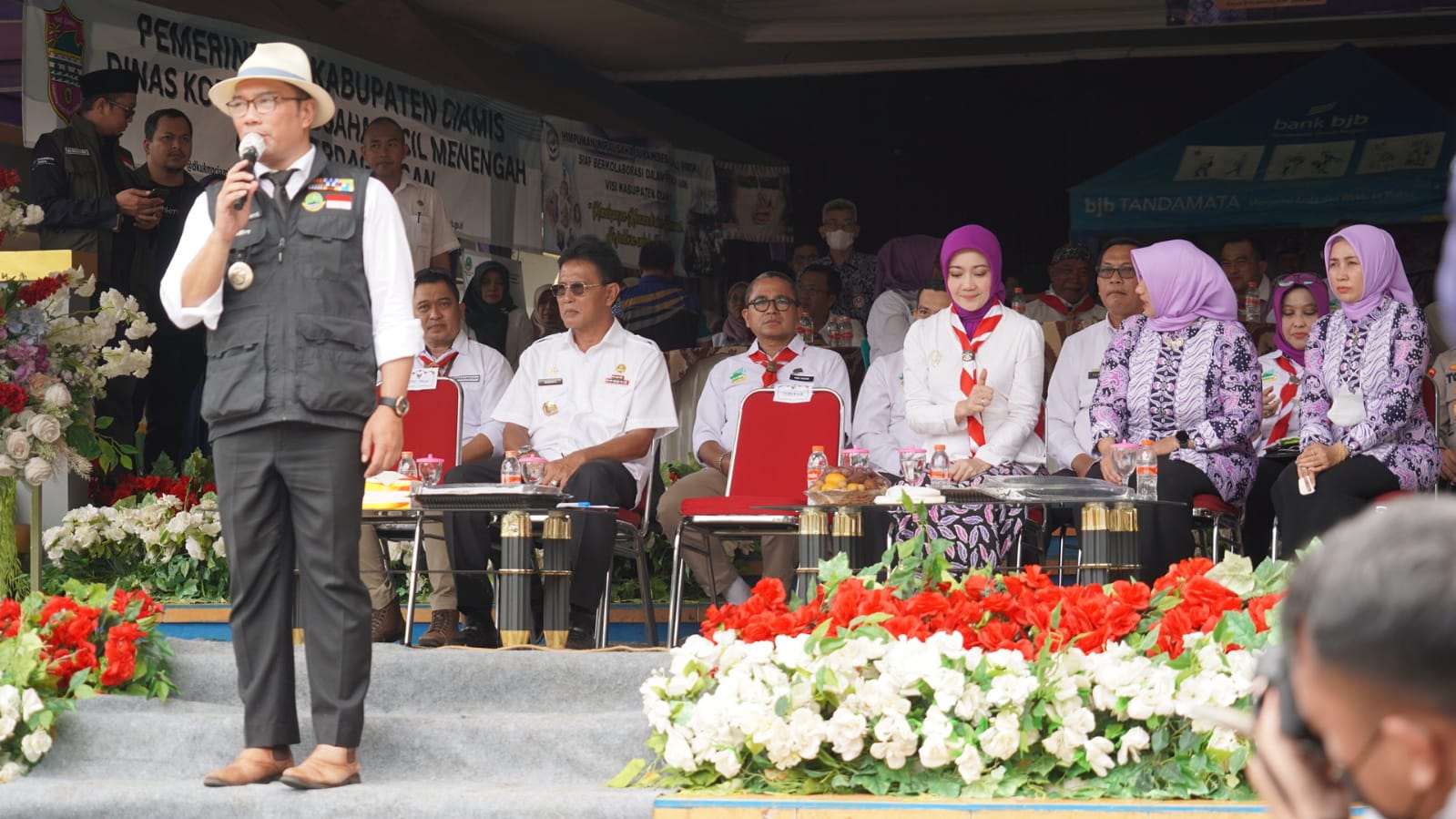 Festival Egrang di Kabupaten Ciamis Sukses Pecahkan Rekor MURI