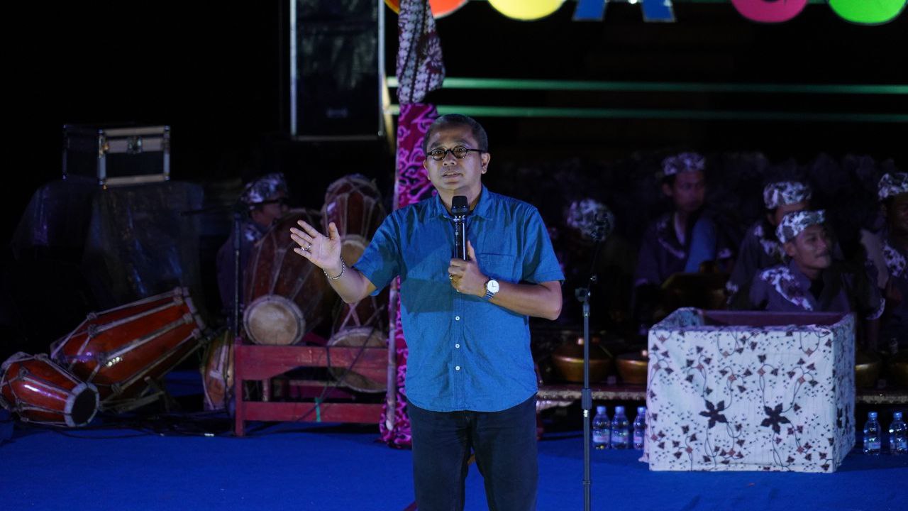 Apresiasi Pagelaran Tari Topeng Babakan Gaya Slangit, Kadisparbud Jabar: Ini Bisa Jadi Daya Tarik Wisata di Kota Cirebon